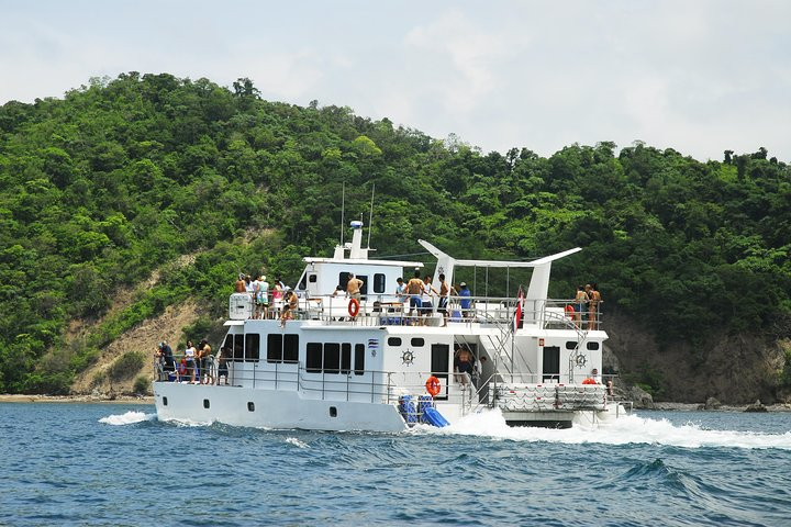 Tortuga Island Cruise From Puntarenas - Photo 1 of 11